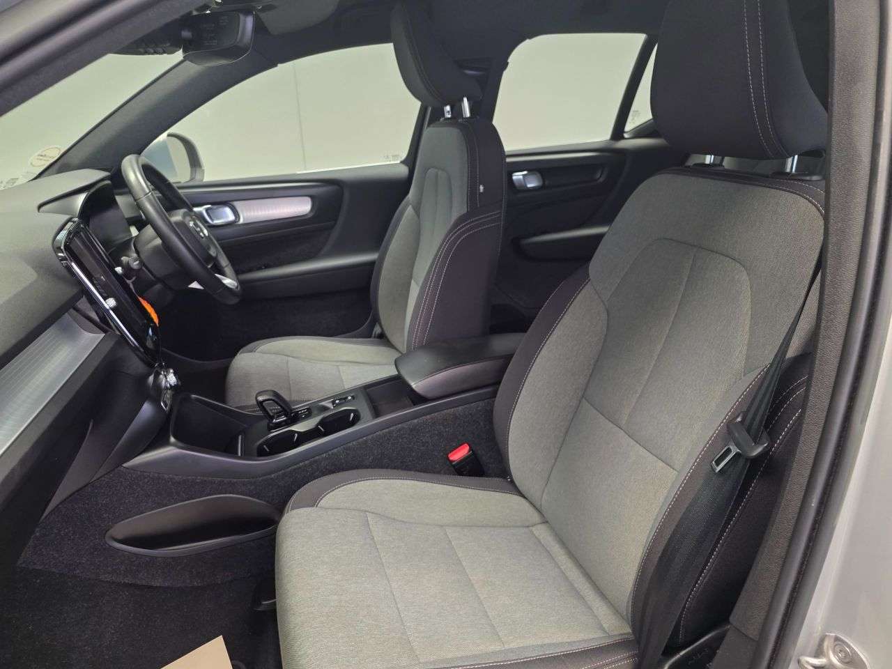 2022 VOLVO XC40 2022 VOLVO XC40