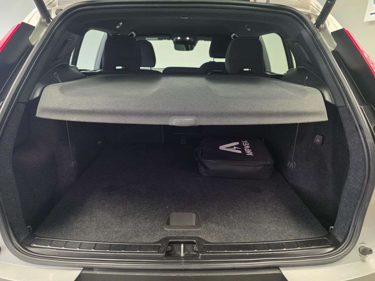 2022 VOLVO XC40 2022 VOLVO XC40
