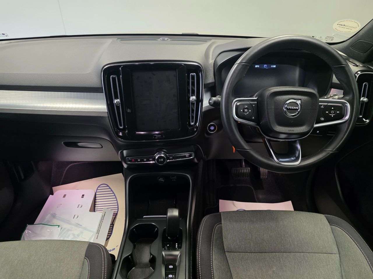 2022 VOLVO XC40 2022 VOLVO XC40