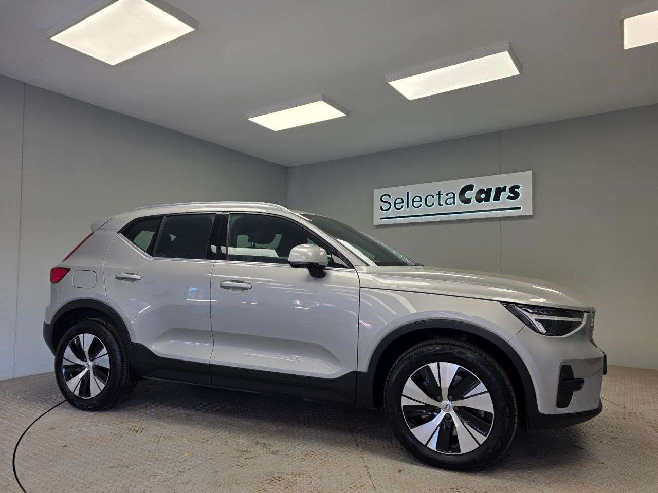 2022 VOLVO XC40 2022 VOLVO XC40