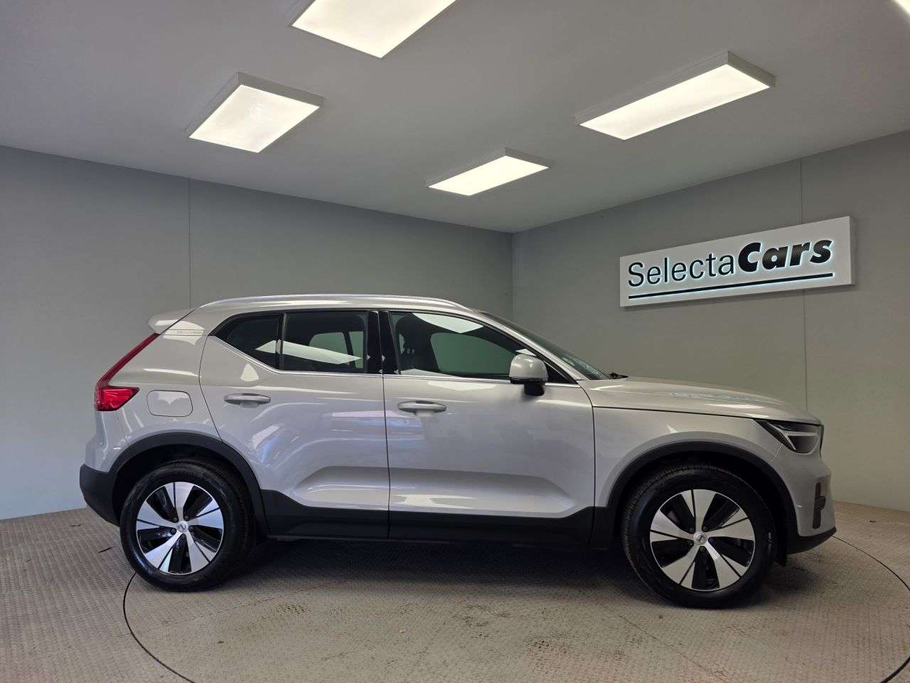 2022 VOLVO XC40 2022 VOLVO XC40