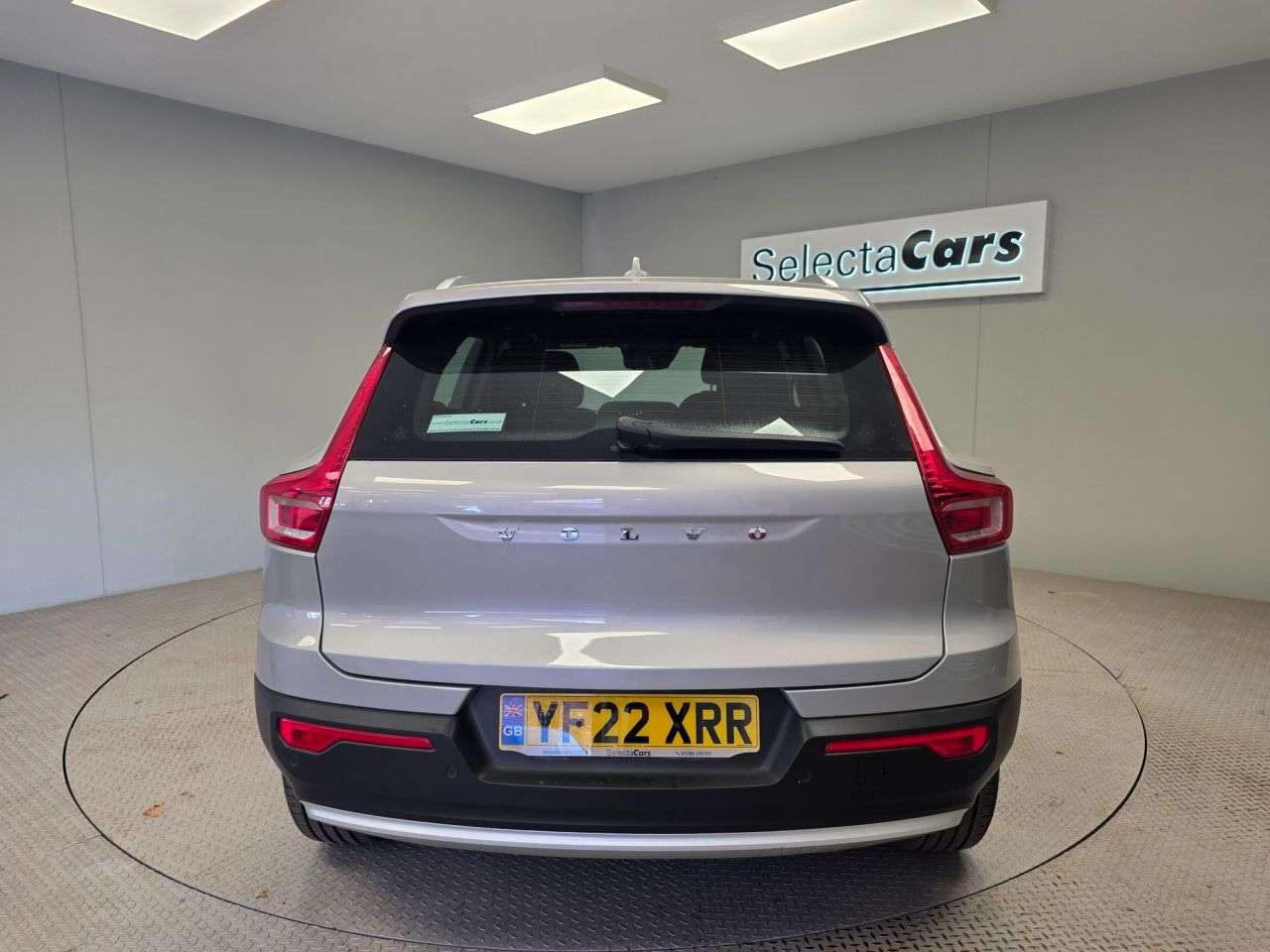 2022 VOLVO XC40 2022 VOLVO XC40