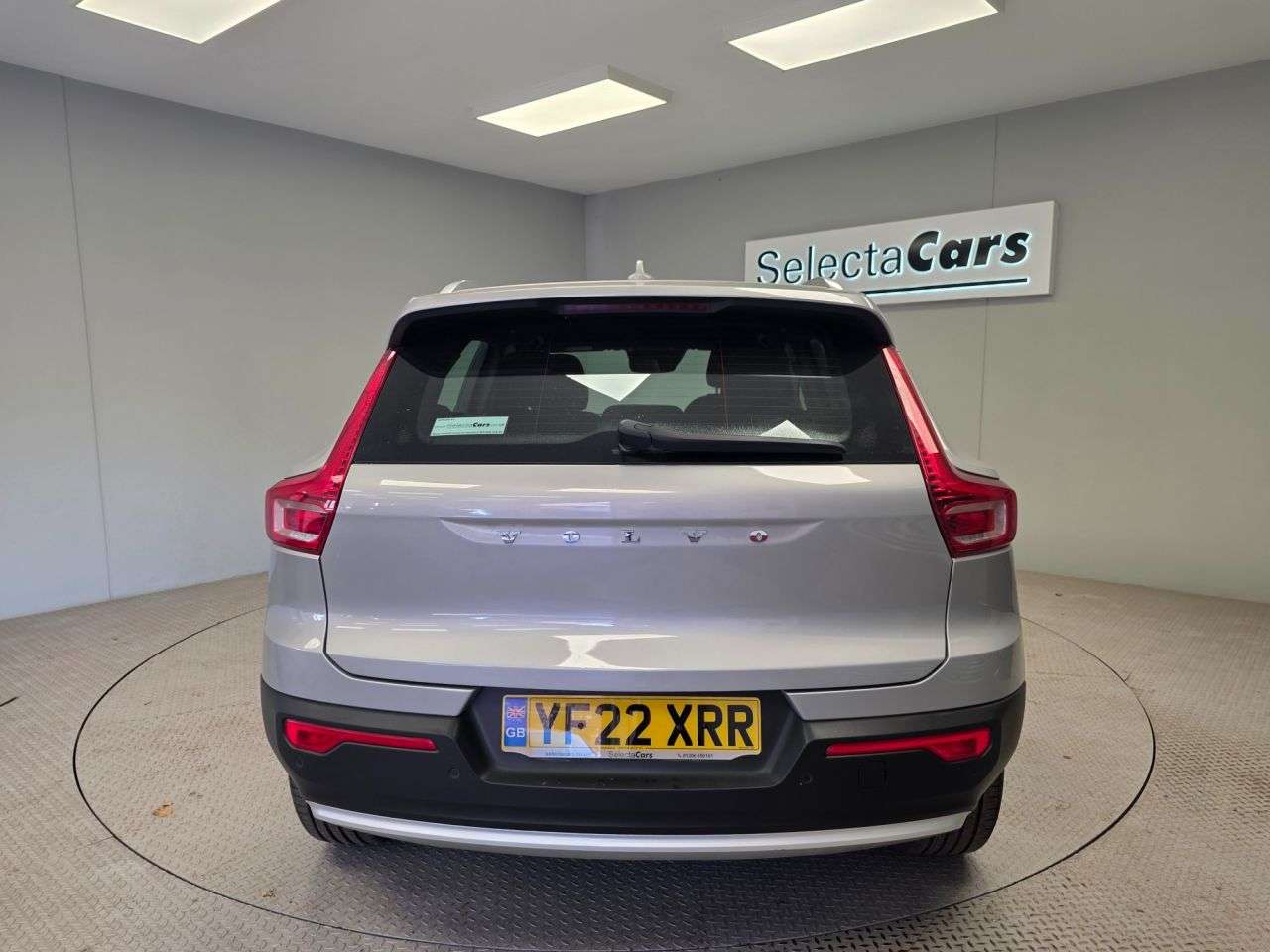 2022 VOLVO XC40 2022 VOLVO XC40