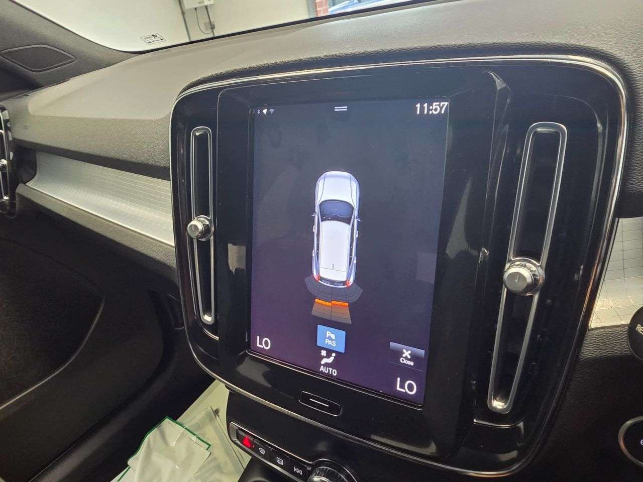 2022 VOLVO XC40 2022 VOLVO XC40