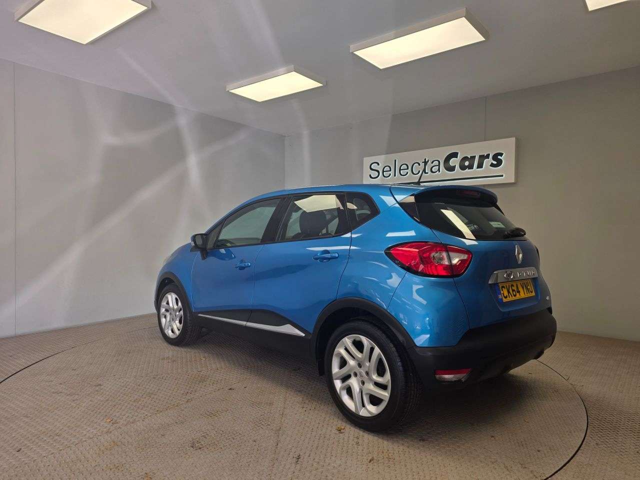 A 2015 RENAULT CAPTUR 1.5 dCi ENERGY Dynamique MediaNav SUV 5dr Diesel Manual Euro 5 (s/s) (90 ps A 2015 RENAULT CAPTUR 1.5 dCi ENERGY Dynamique MediaNav SUV 5dr Diesel Manual Euro 5 (s/s) (90 ps