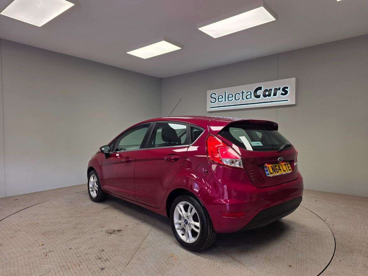 A 2014 FORD FIESTA 1.25 Zetec Hatchback 5dr Petrol Manual Euro 5 (82 ps) A 2014 FORD FIESTA 1.25 Zetec Hatchback 5dr Petrol Manual Euro 5 (82 ps)