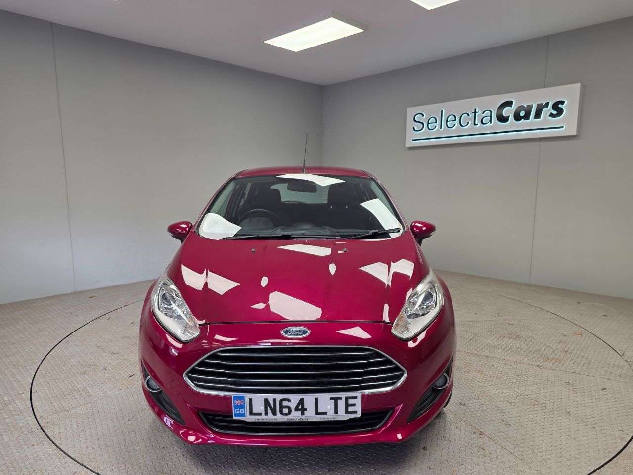 A 2014 FORD FIESTA 1.25 Zetec Hatchback 5dr Petrol Manual Euro 5 (82 ps) A 2014 FORD FIESTA 1.25 Zetec Hatchback 5dr Petrol Manual Euro 5 (82 ps)