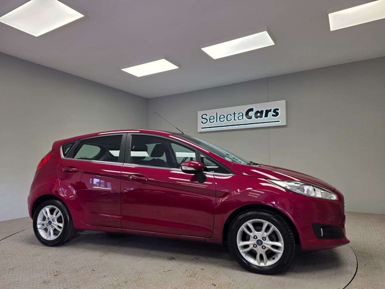 A 2014 FORD FIESTA 1.25 Zetec Hatchback 5dr Petrol Manual Euro 5 (82 ps) A 2014 FORD FIESTA 1.25 Zetec Hatchback 5dr Petrol Manual Euro 5 (82 ps)