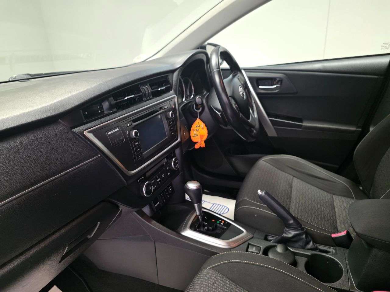 2015 TOYOTA AURIS 2015 TOYOTA AURIS