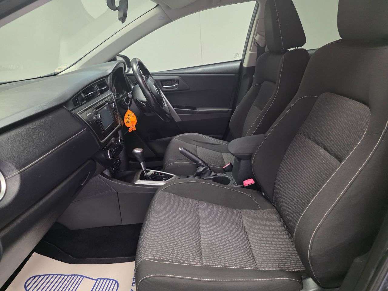 2015 TOYOTA AURIS 2015 TOYOTA AURIS