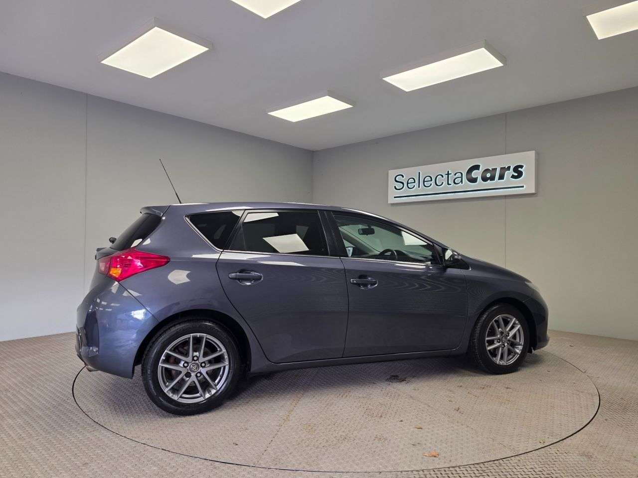 2015 TOYOTA AURIS 2015 TOYOTA AURIS
