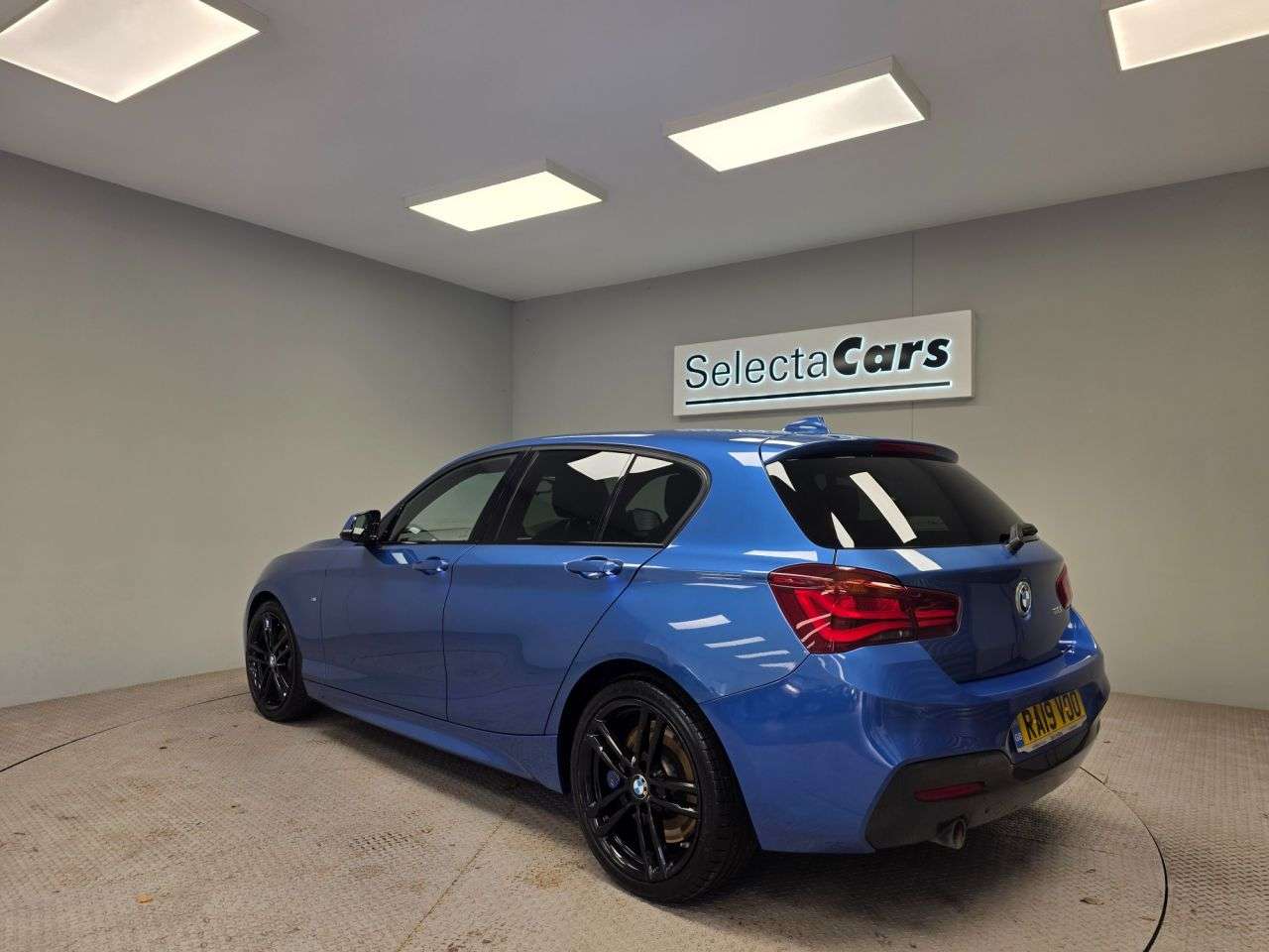 A 2019 BMW 1 SERIES 1.5 118i GPF M Sport Shadow Edition Hatchback 5dr Petrol Manual Euro 6 (s/s A 2019 BMW 1 SERIES 1.5 118i GPF M Sport Shadow Edition Hatchback 5dr Petrol Manual Euro 6 (s/s