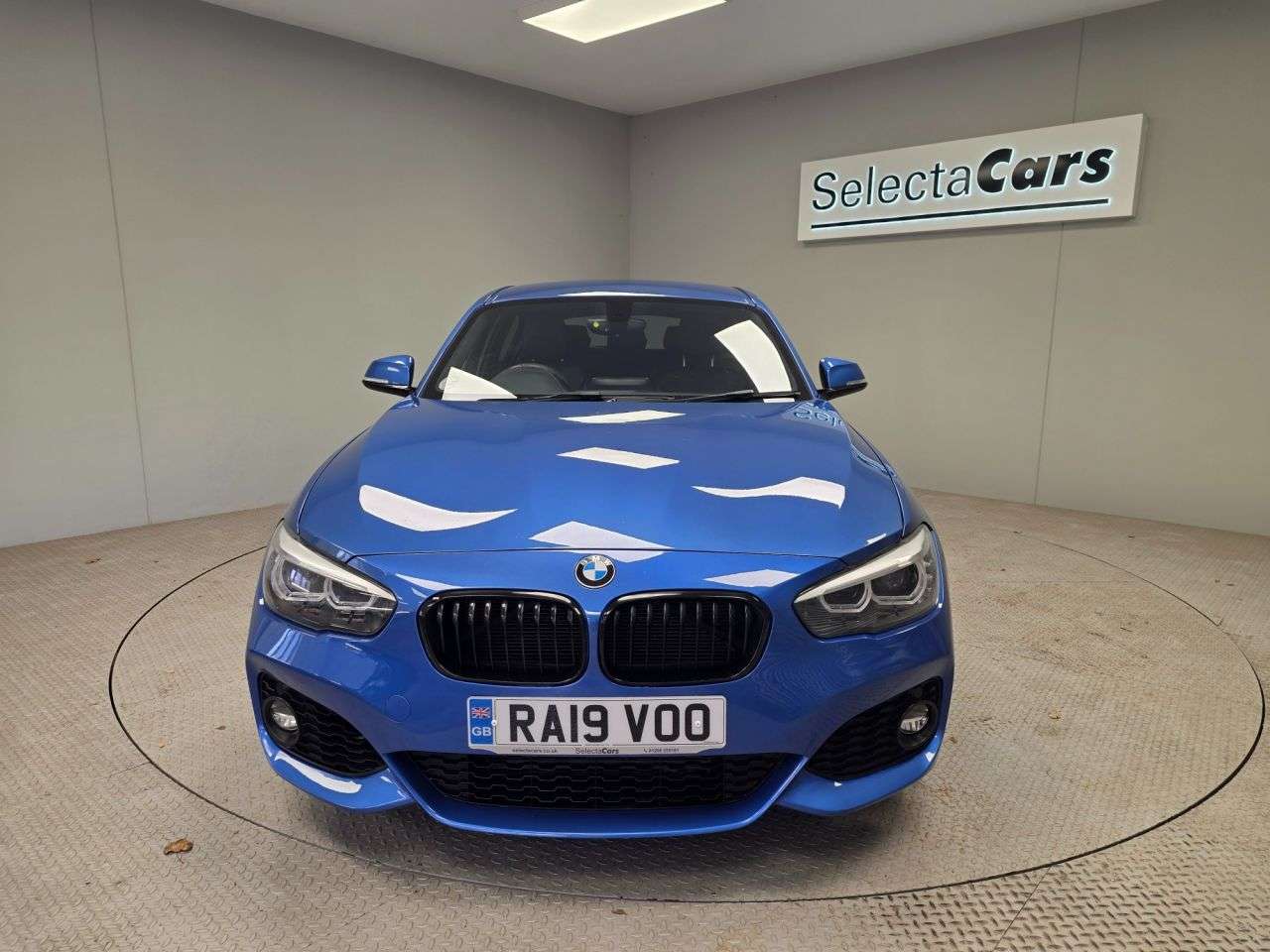 A 2019 BMW 1 SERIES 1.5 118i GPF M Sport Shadow Edition Hatchback 5dr Petrol Manual Euro 6 (s/s A 2019 BMW 1 SERIES 1.5 118i GPF M Sport Shadow Edition Hatchback 5dr Petrol Manual Euro 6 (s/s