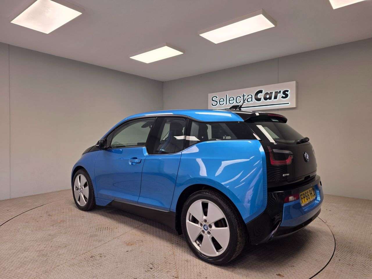 A 2016 BMW I3 33kWh Hatchback 5dr Petrol Plug-in Hybrid Auto Euro 6 (s/s) (Range Extender A 2016 BMW I3 33kWh Hatchback 5dr Petrol Plug-in Hybrid Auto Euro 6 (s/s) (Range Extender