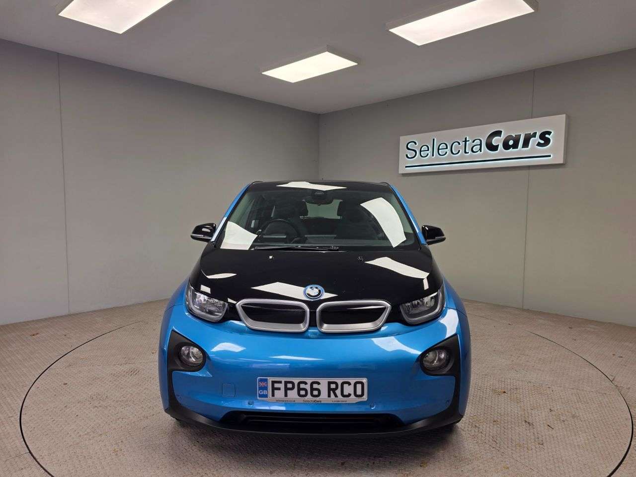 A 2016 BMW I3 33kWh Hatchback 5dr Petrol Plug-in Hybrid Auto Euro 6 (s/s) (Range Extender A 2016 BMW I3 33kWh Hatchback 5dr Petrol Plug-in Hybrid Auto Euro 6 (s/s) (Range Extender