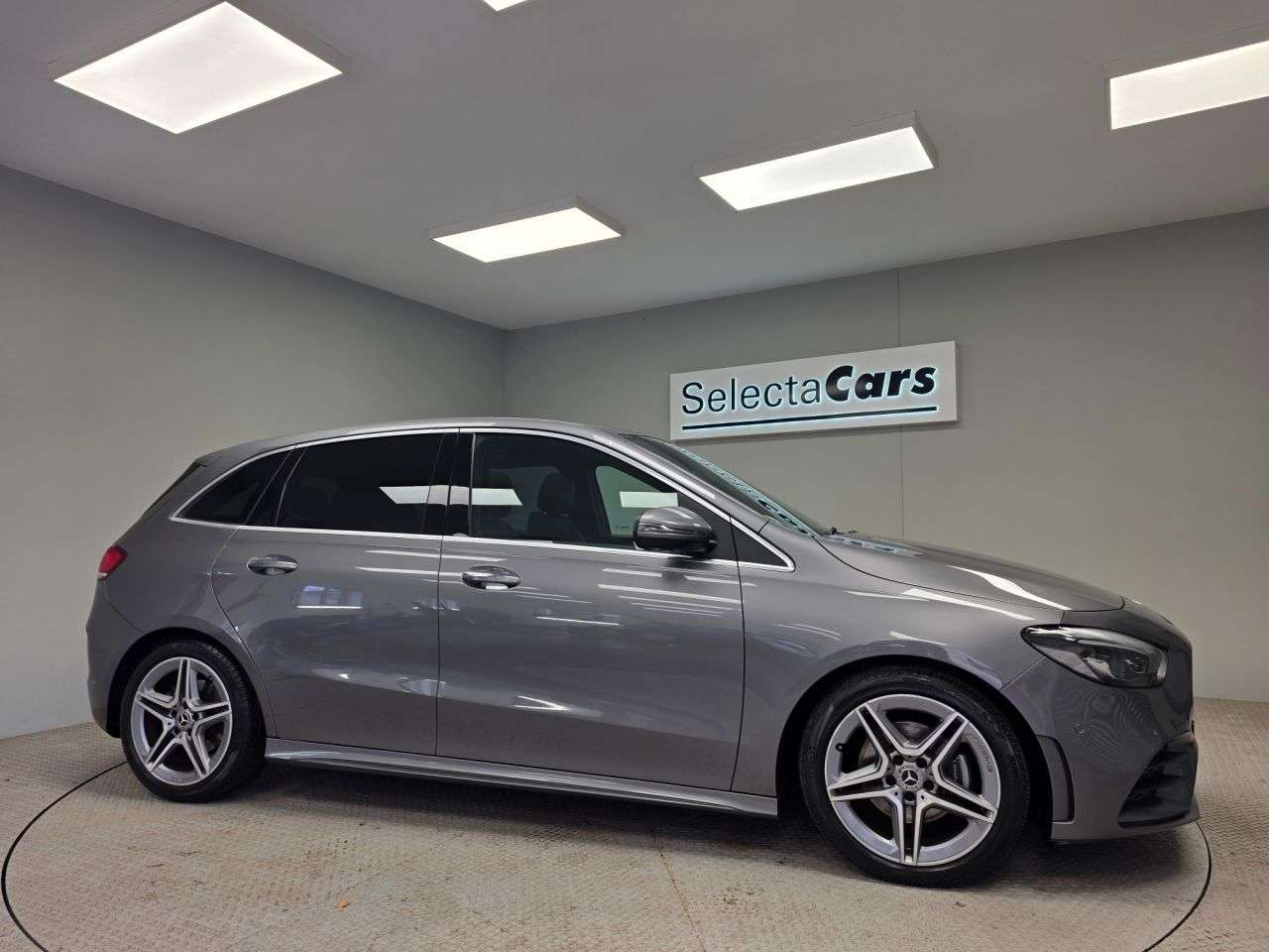 A 2019 MERCEDES-BENZ B CLASS 1.3 B200 AMG Line (Premium Plus) MPV 5dr Petrol 7G-DCT Euro 6 (s/s) (163 ps A 2019 MERCEDES-BENZ B CLASS 1.3 B200 AMG Line (Premium Plus) MPV 5dr Petrol 7G-DCT Euro 6 (s/s) (163 ps