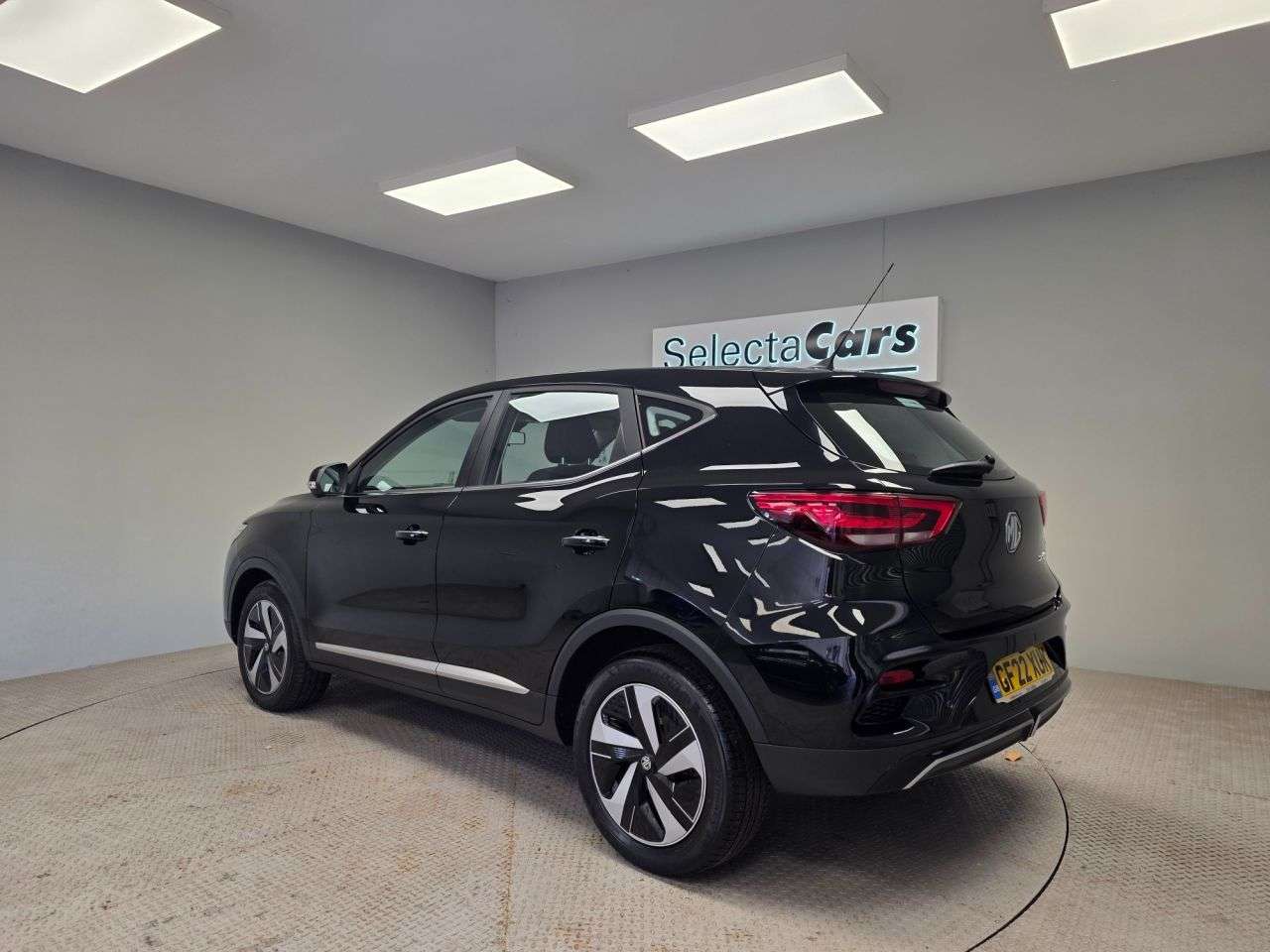 A 2022 MG MG ZS 72.6kWh SE Long Range SUV 5dr Electric Auto (156 ps) A 2022 MG MG ZS 72.6kWh SE Long Range SUV 5dr Electric Auto (156 ps)