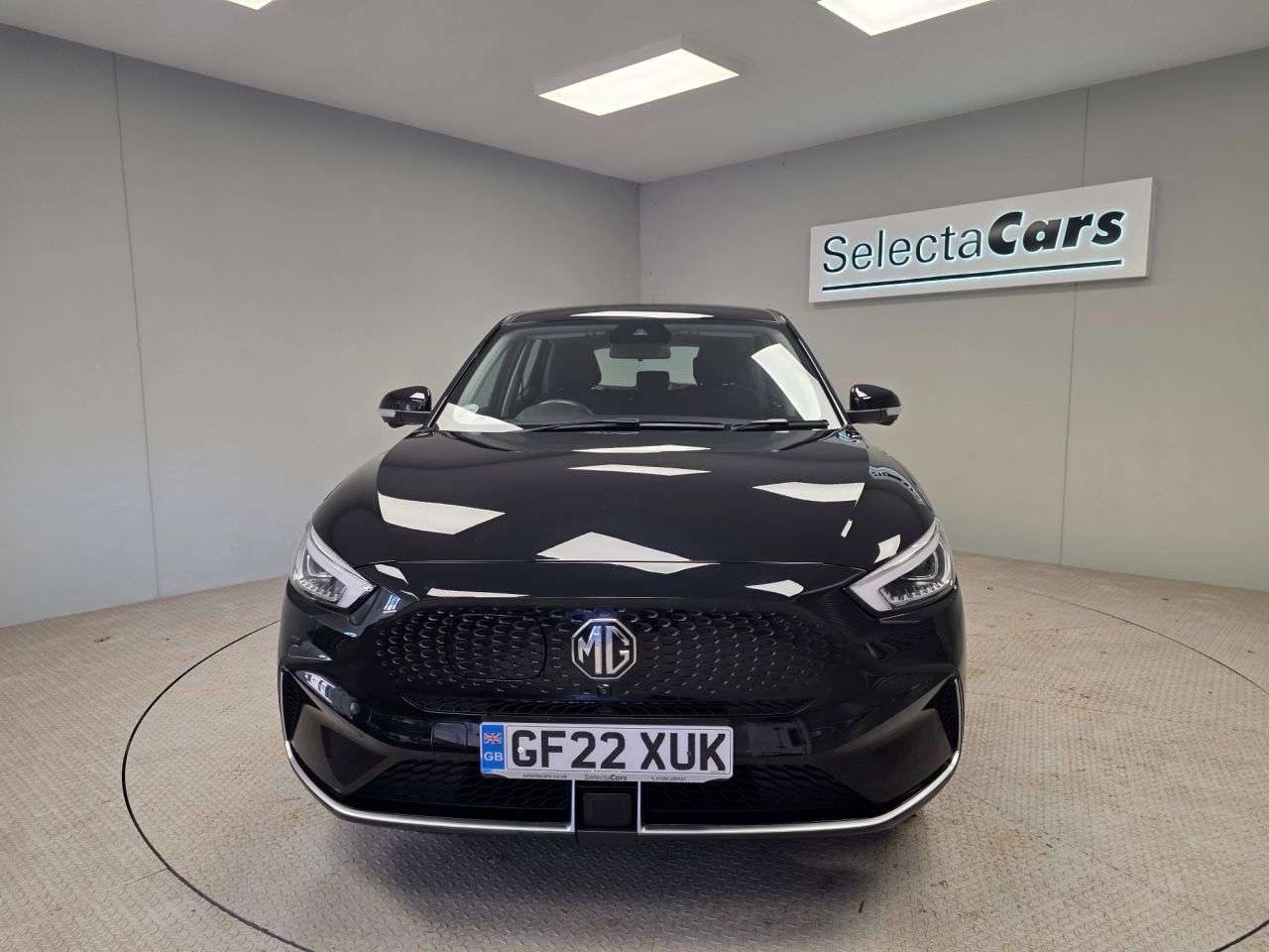 A 2022 MG MG ZS 72.6kWh SE Long Range SUV 5dr Electric Auto (156 ps) A 2022 MG MG ZS 72.6kWh SE Long Range SUV 5dr Electric Auto (156 ps)