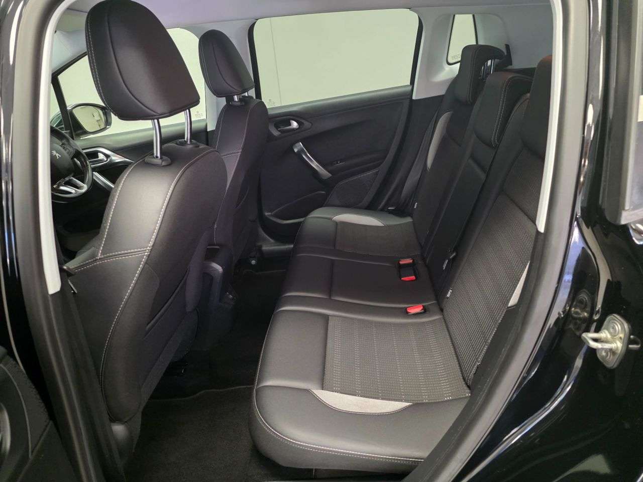 2016 PEUGEOT 2008 2016 PEUGEOT 2008