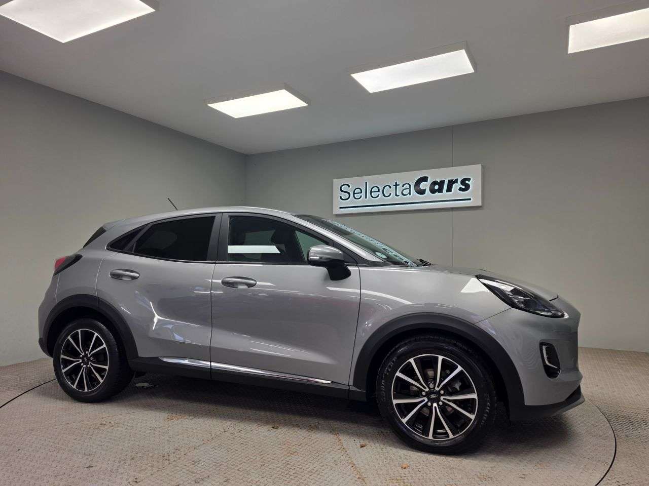 A 2020 FORD PUMA 1.0T EcoBoost Titanium SUV 5dr Petrol Manual Euro 6 (s/s) (125 ps) A 2020 FORD PUMA 1.0T EcoBoost Titanium SUV 5dr Petrol Manual Euro 6 (s/s) (125 ps)