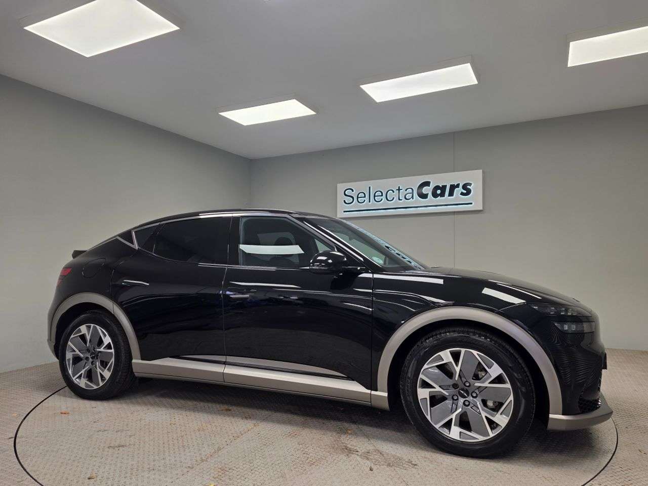 A 2022 GENESIS GV60 77.4kWh Premium SUV 5dr Electric Auto (229 ps) A 2022 GENESIS GV60 77.4kWh Premium SUV 5dr Electric Auto (229 ps)