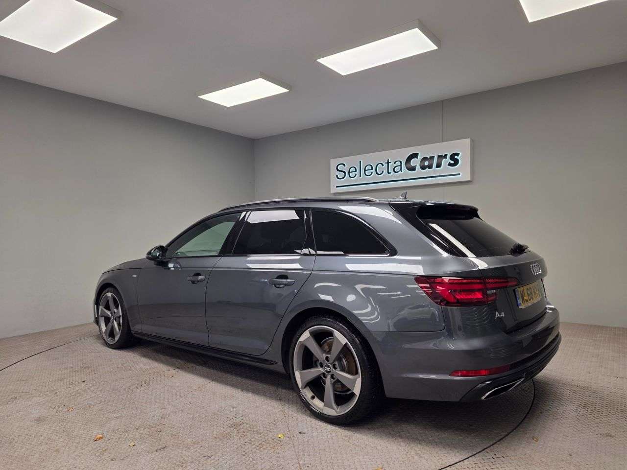 2019 AUDI A4 AVANT 2019 AUDI A4 AVANT