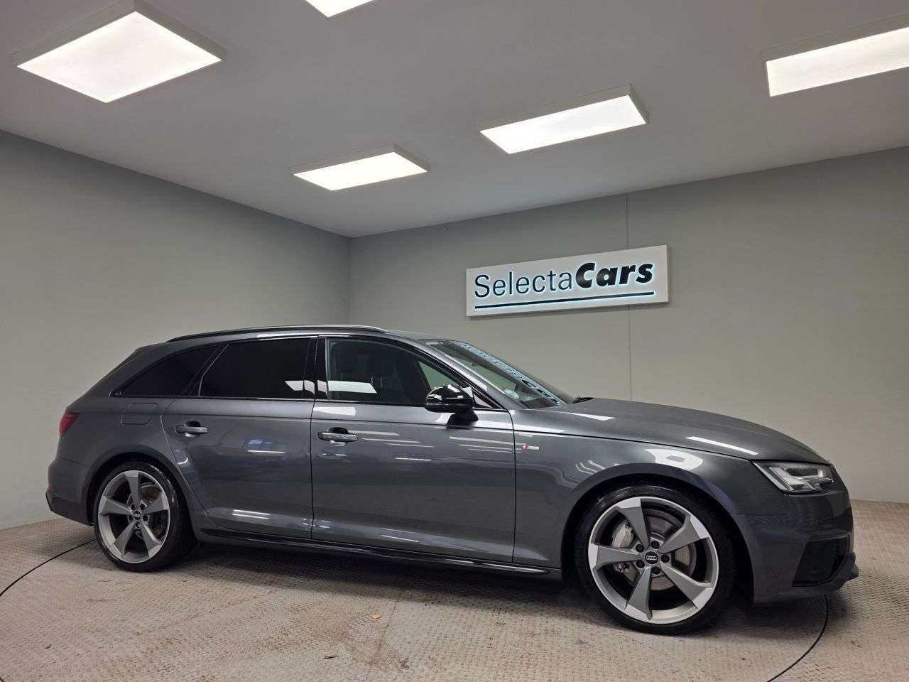 2019 AUDI A4 AVANT 2019 AUDI A4 AVANT