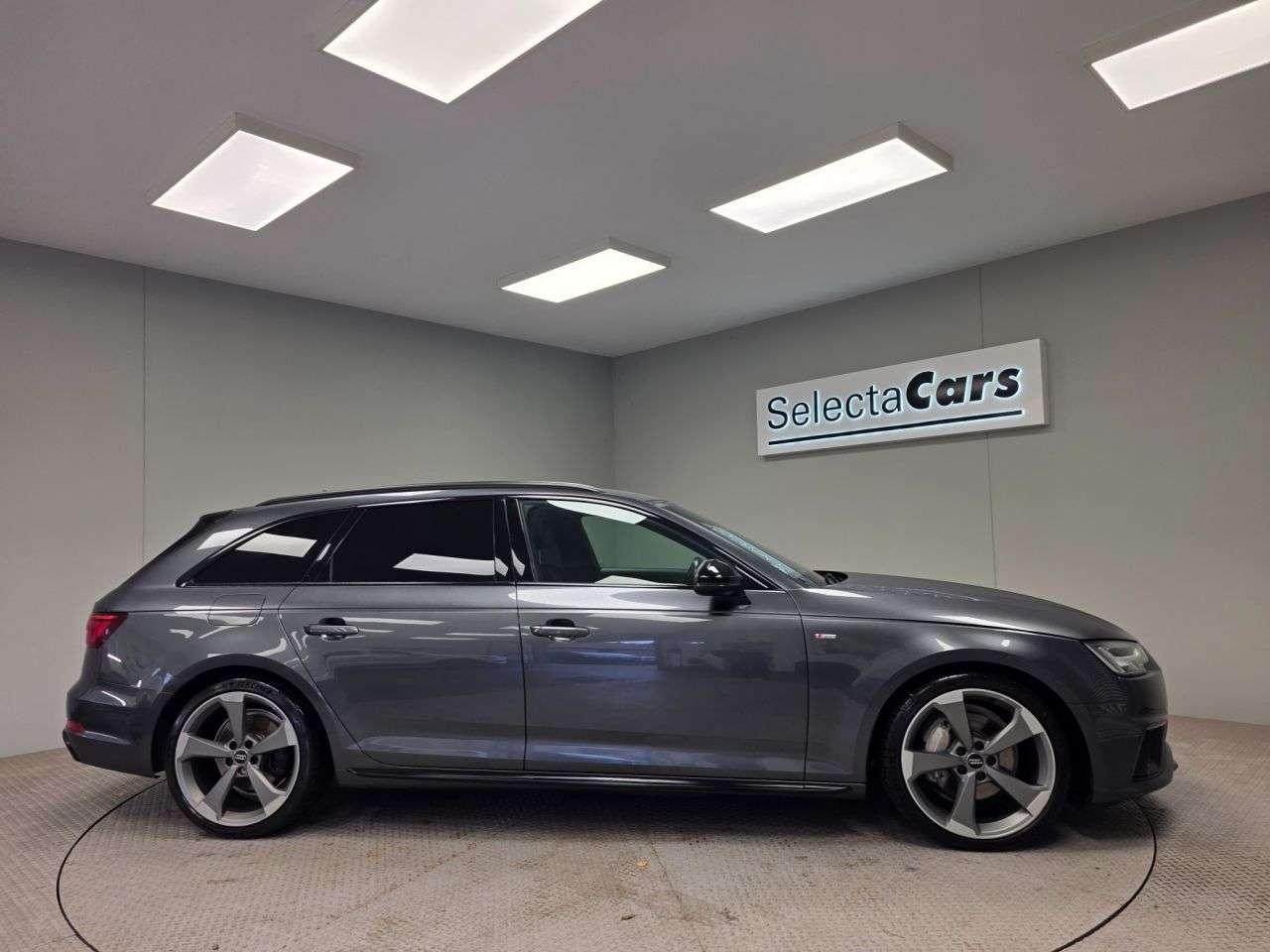 2019 AUDI A4 AVANT 2019 AUDI A4 AVANT