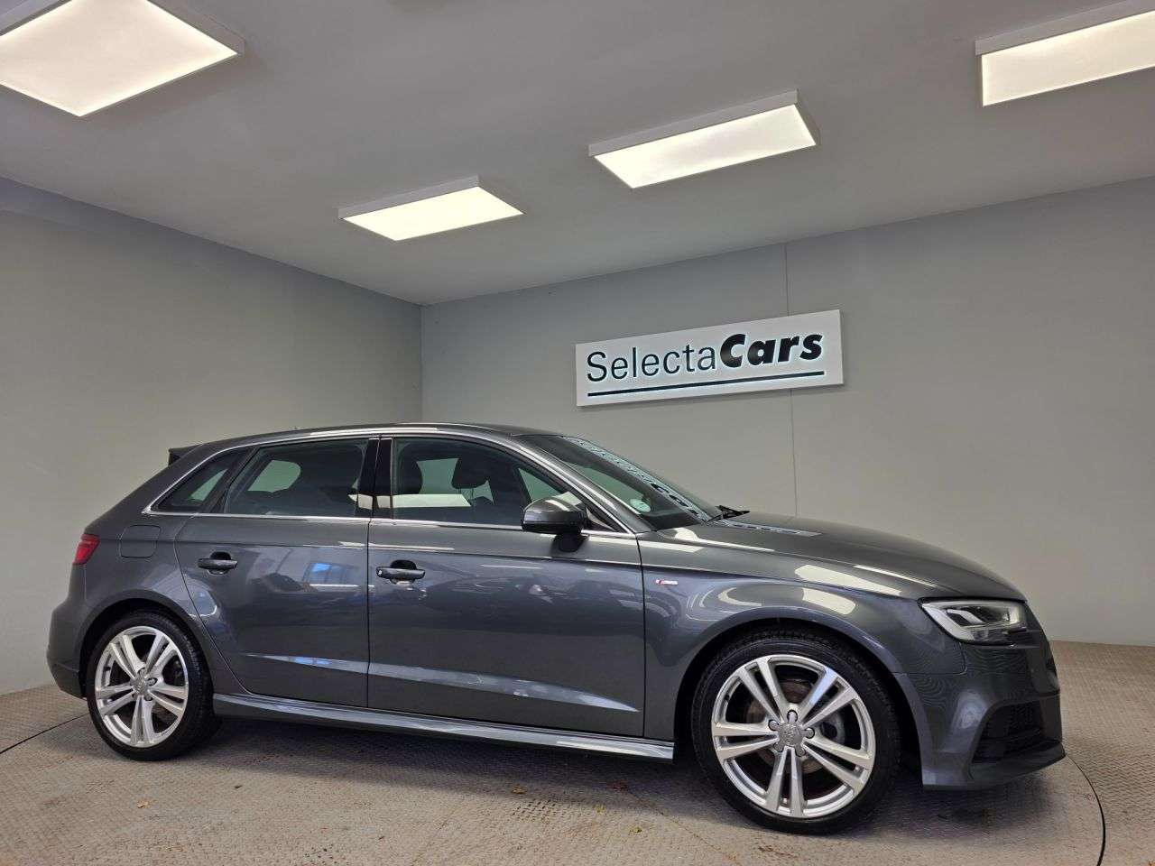 A 2018 AUDI A3 1.0 TFSI S line Sportback 5dr Petrol Manual Euro 6 (s/s) (116 ps) A 2018 AUDI A3 1.0 TFSI S line Sportback 5dr Petrol Manual Euro 6 (s/s) (116 ps)