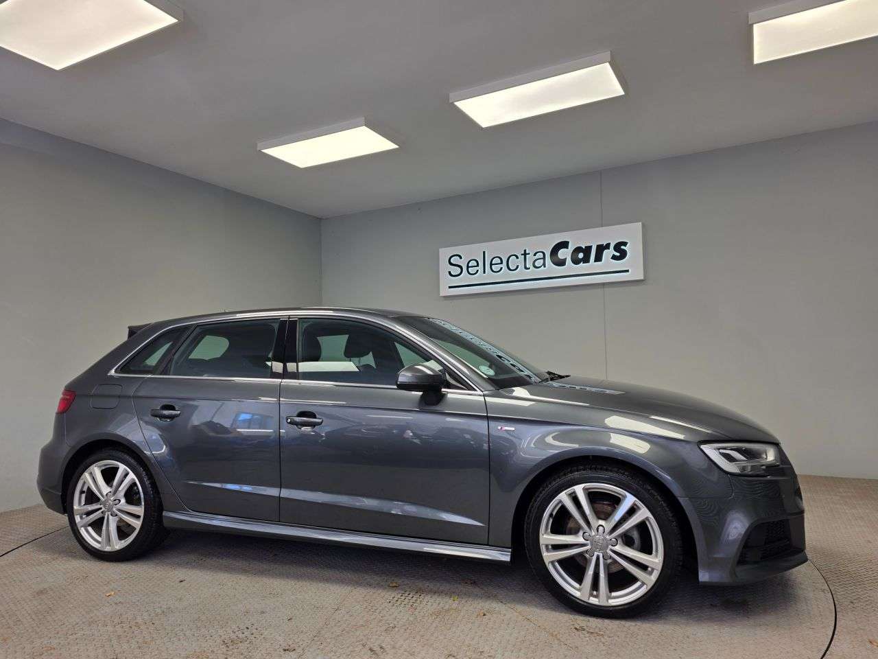 A 2018 AUDI A3 1.0 TFSI S line Sportback 5dr Petrol Manual Euro 6 (s/s) (116 ps) A 2018 AUDI A3 1.0 TFSI S line Sportback 5dr Petrol Manual Euro 6 (s/s) (116 ps)