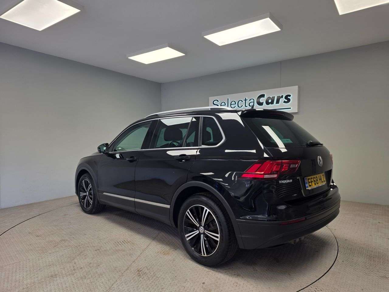 2018 VOLKSWAGEN TIGUAN 2018 VOLKSWAGEN TIGUAN