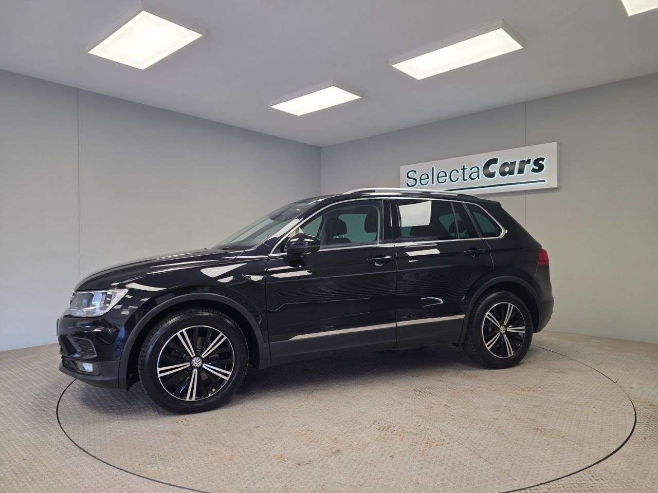 2018 VOLKSWAGEN TIGUAN 2018 VOLKSWAGEN TIGUAN
