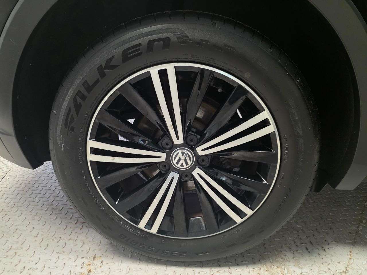 2018 VOLKSWAGEN TIGUAN 2018 VOLKSWAGEN TIGUAN