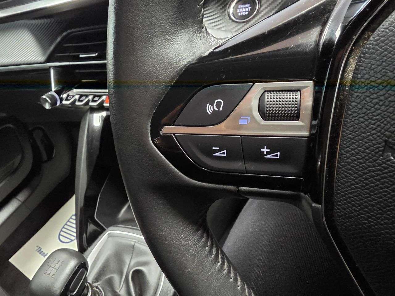 2022 PEUGEOT 2008 2022 PEUGEOT 2008