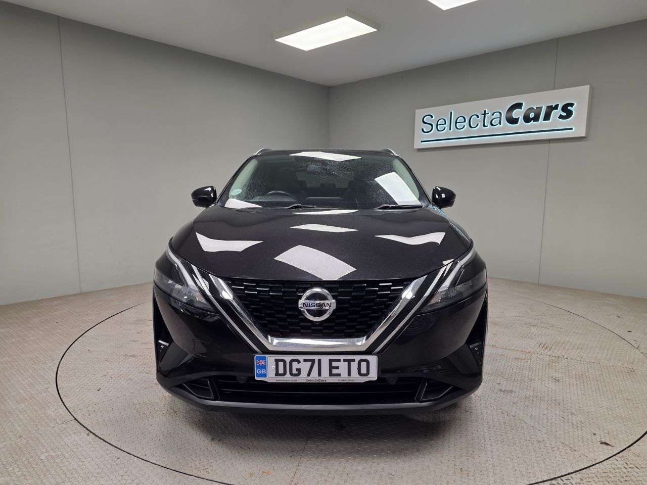 A 2021 NISSAN QASHQAI 1.3 DIG-T MHEV N-Connecta SUV 5dr Petrol Hybrid Manual Euro 6 (s/s) (140 ps A 2021 NISSAN QASHQAI 1.3 DIG-T MHEV N-Connecta SUV 5dr Petrol Hybrid Manual Euro 6 (s/s) (140 ps
