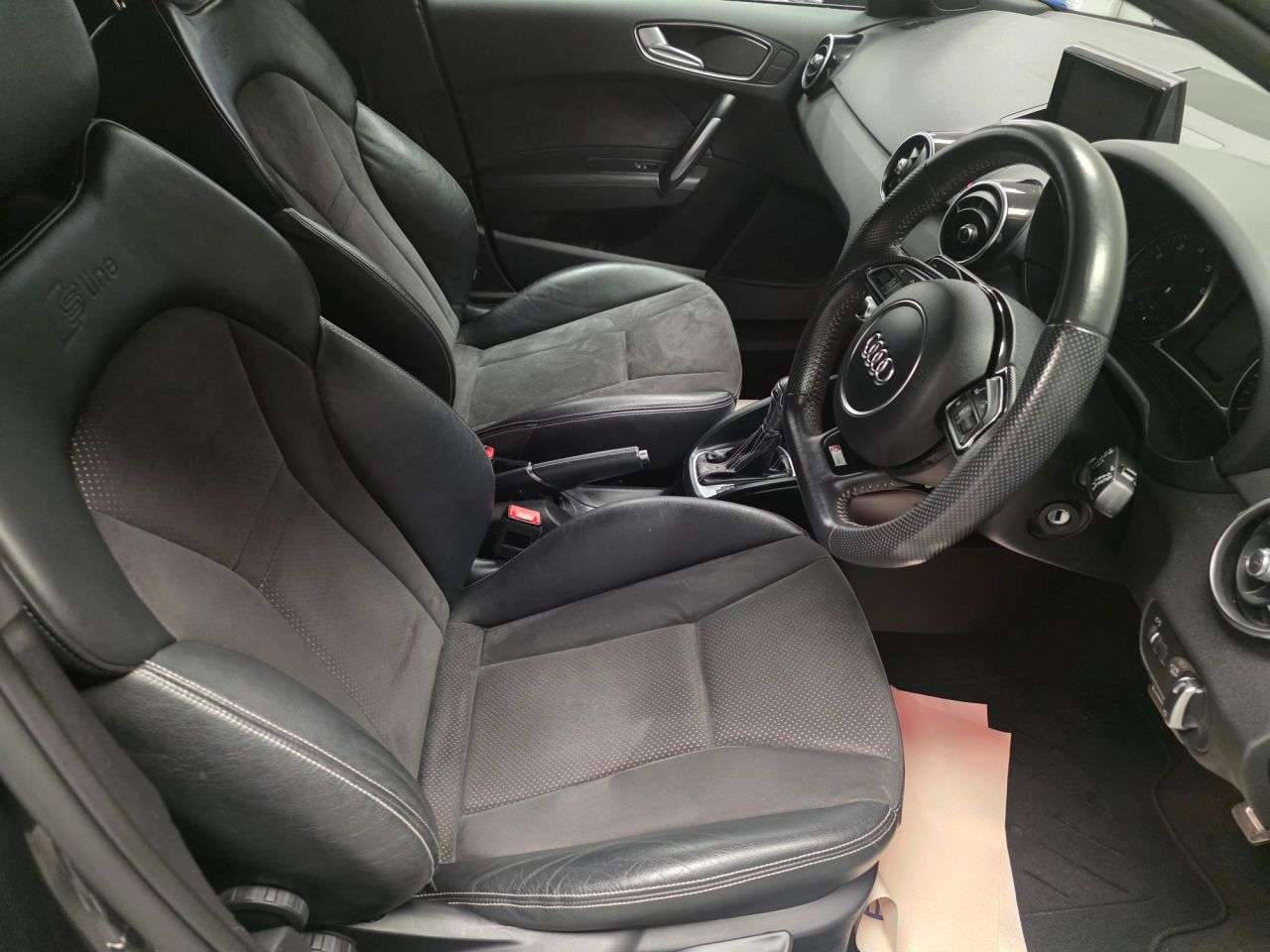2017 AUDI A1 2017 AUDI A1