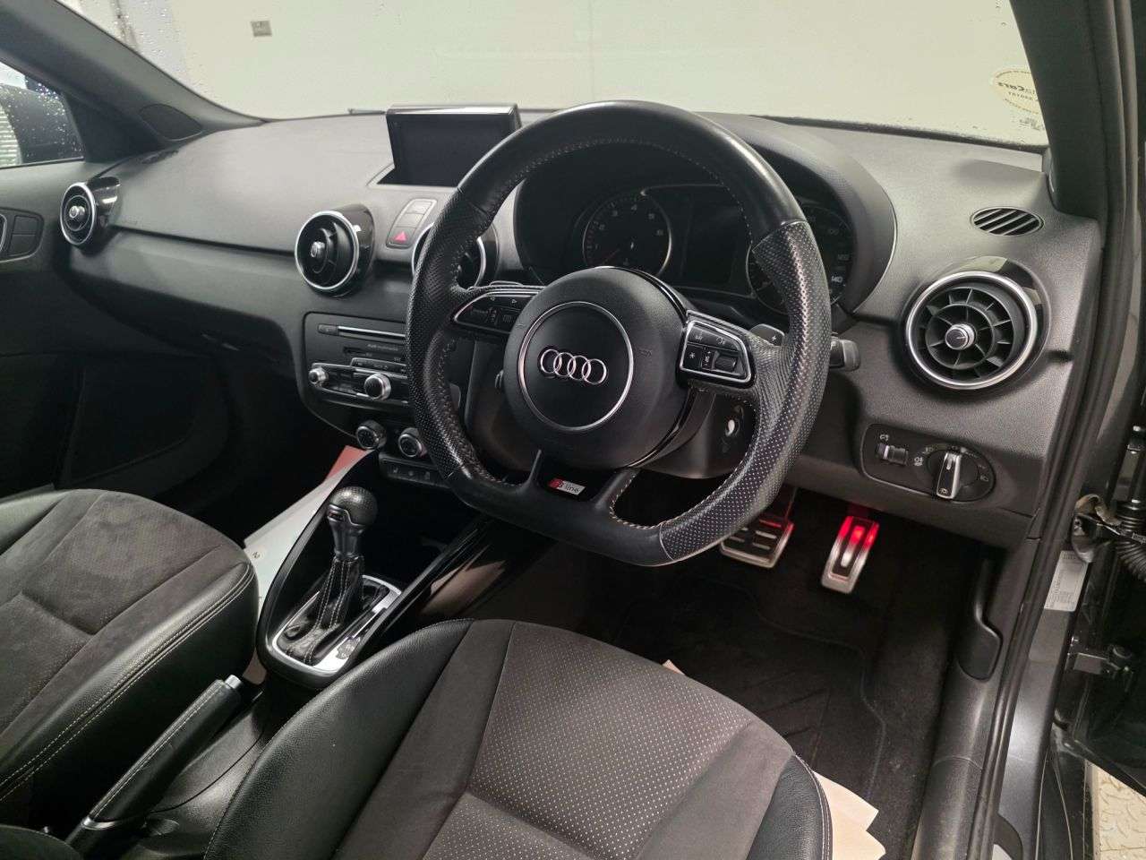 2017 AUDI A1 2017 AUDI A1