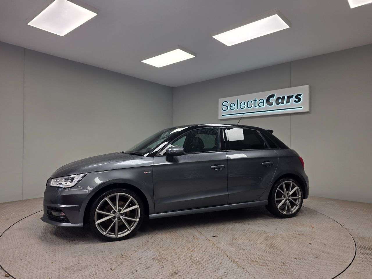2017 AUDI A1 2017 AUDI A1