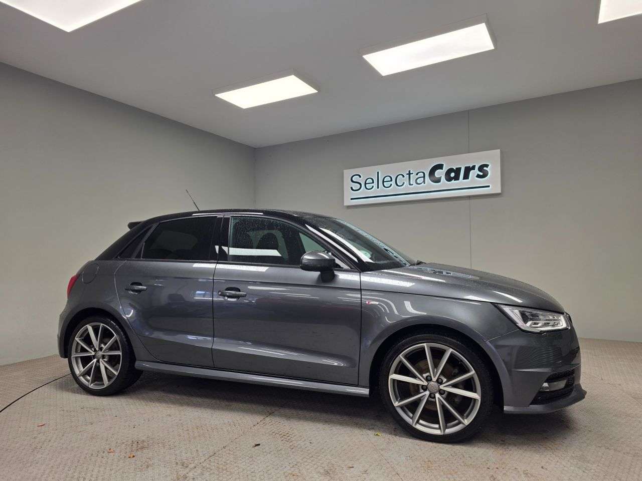 2017 AUDI A1 2017 AUDI A1