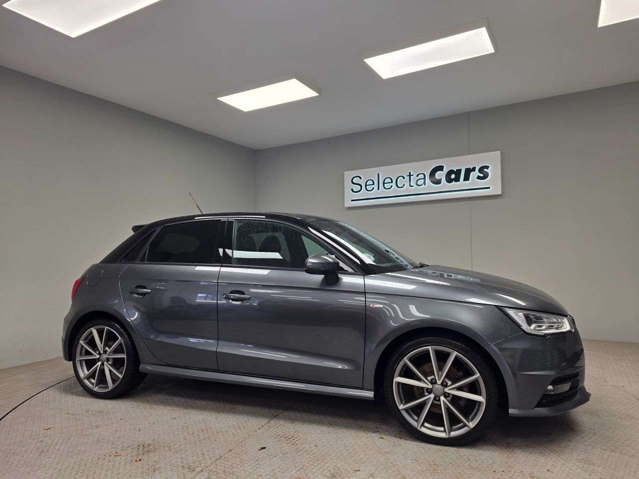 A 2017 AUDI A1 1.4 TFSI CoD Black Edition Sportback 5dr Petrol Manual Euro 6 (s/s) (150 ps A 2017 AUDI A1 1.4 TFSI CoD Black Edition Sportback 5dr Petrol Manual Euro 6 (s/s) (150 ps