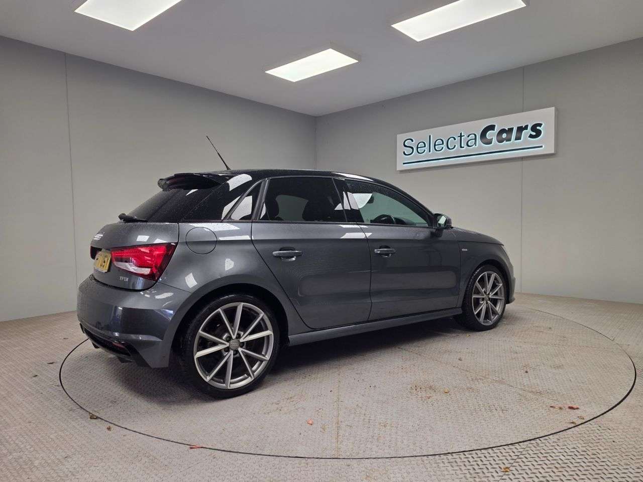 2017 AUDI A1 2017 AUDI A1