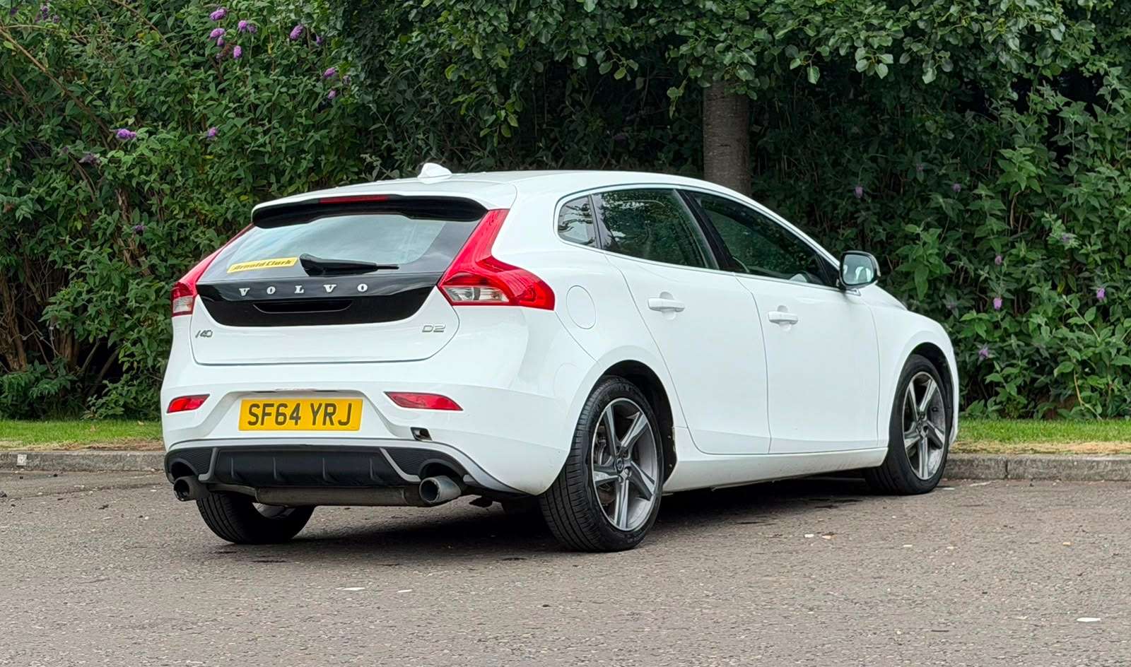 2014 VOLVO V40 2014 VOLVO V40