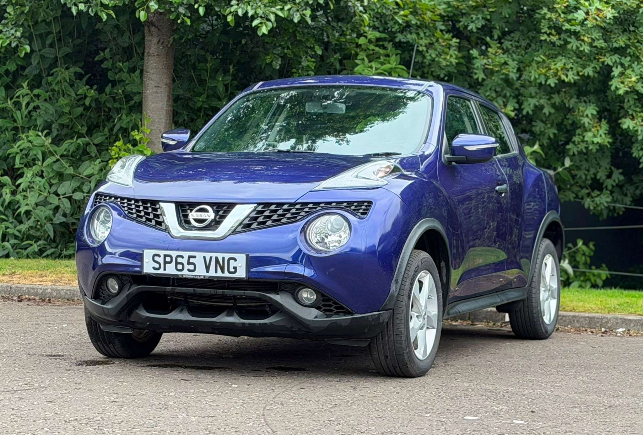 A 2015 NISSAN JUKE 1.6 Visia SUV 5dr Petrol Manual Euro 6 (94 ps) A 2015 NISSAN JUKE 1.6 Visia SUV 5dr Petrol Manual Euro 6 (94 ps)