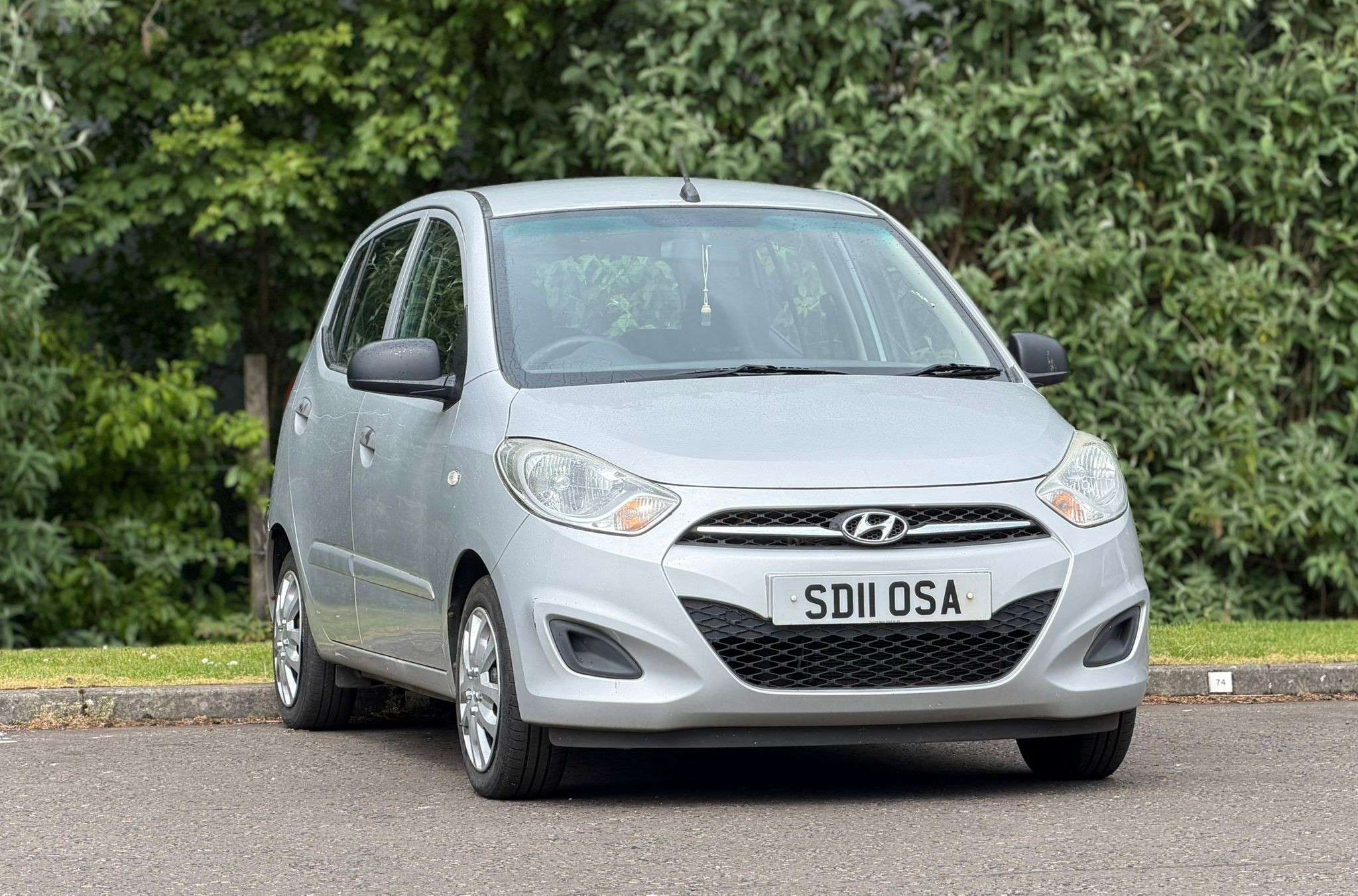 A 2011 HYUNDAI I10 1.2 Classic Hatchback 5dr Petrol Manual Euro 5 (85 bhp) A 2011 HYUNDAI I10 1.2 Classic Hatchback 5dr Petrol Manual Euro 5 (85 bhp)