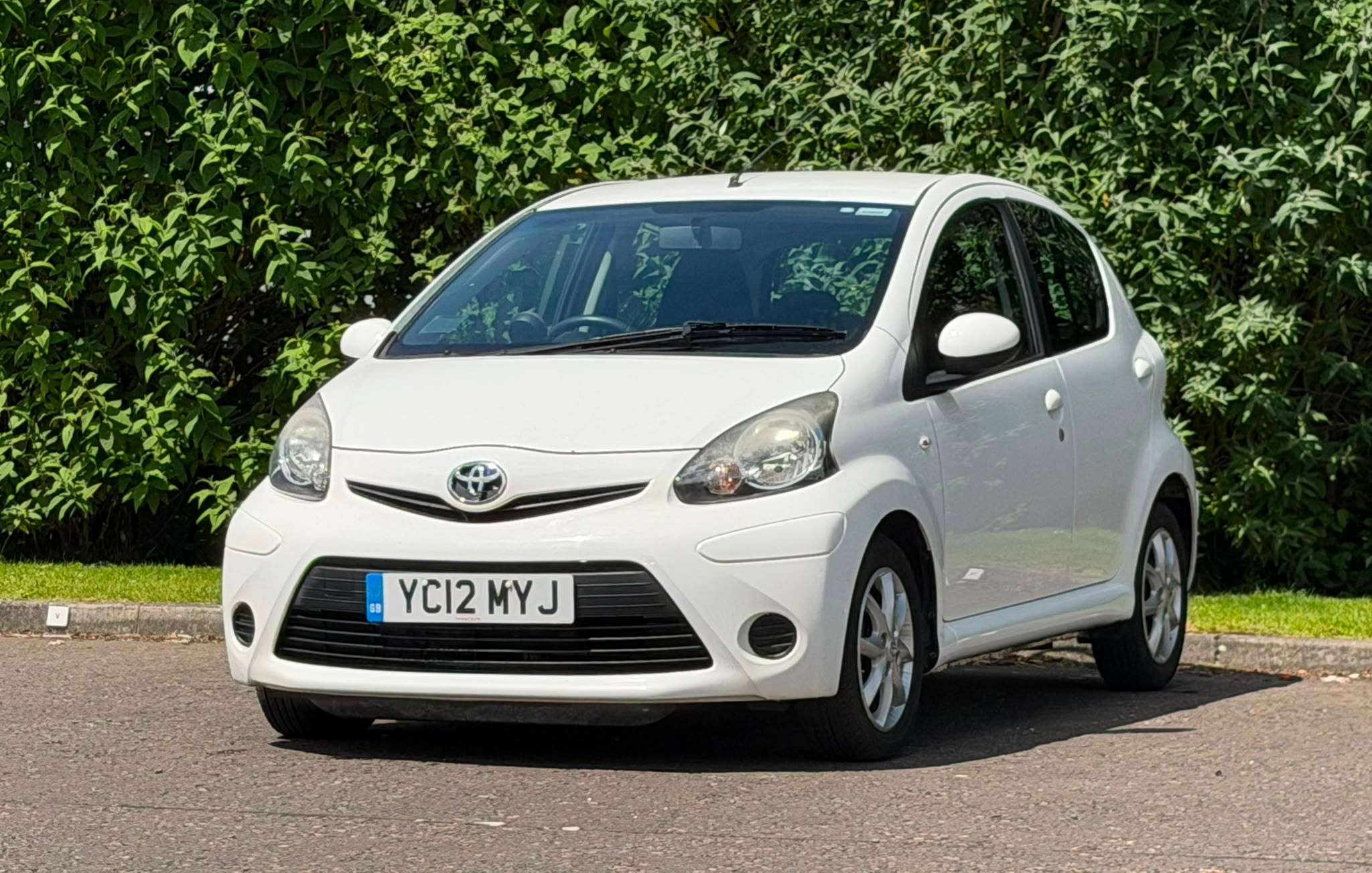 A 2012 TOYOTA AYGO 1.0 VVT-i Ice Hatchback 5dr Petrol Manual Euro 5 (67 ps) A 2012 TOYOTA AYGO 1.0 VVT-i Ice Hatchback 5dr Petrol Manual Euro 5 (67 ps)