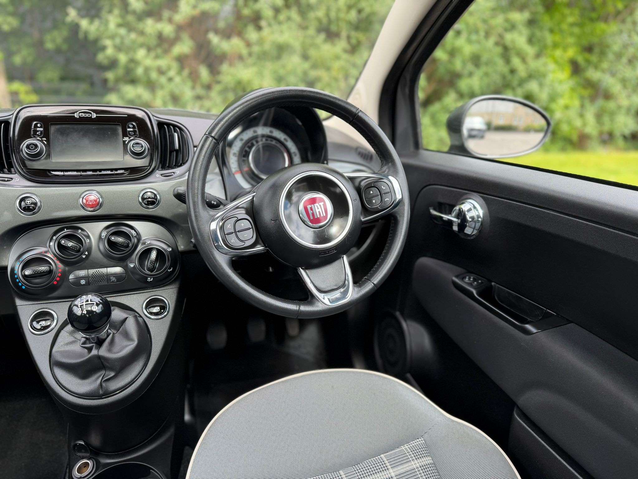 2019 FIAT 500 2019 FIAT 500