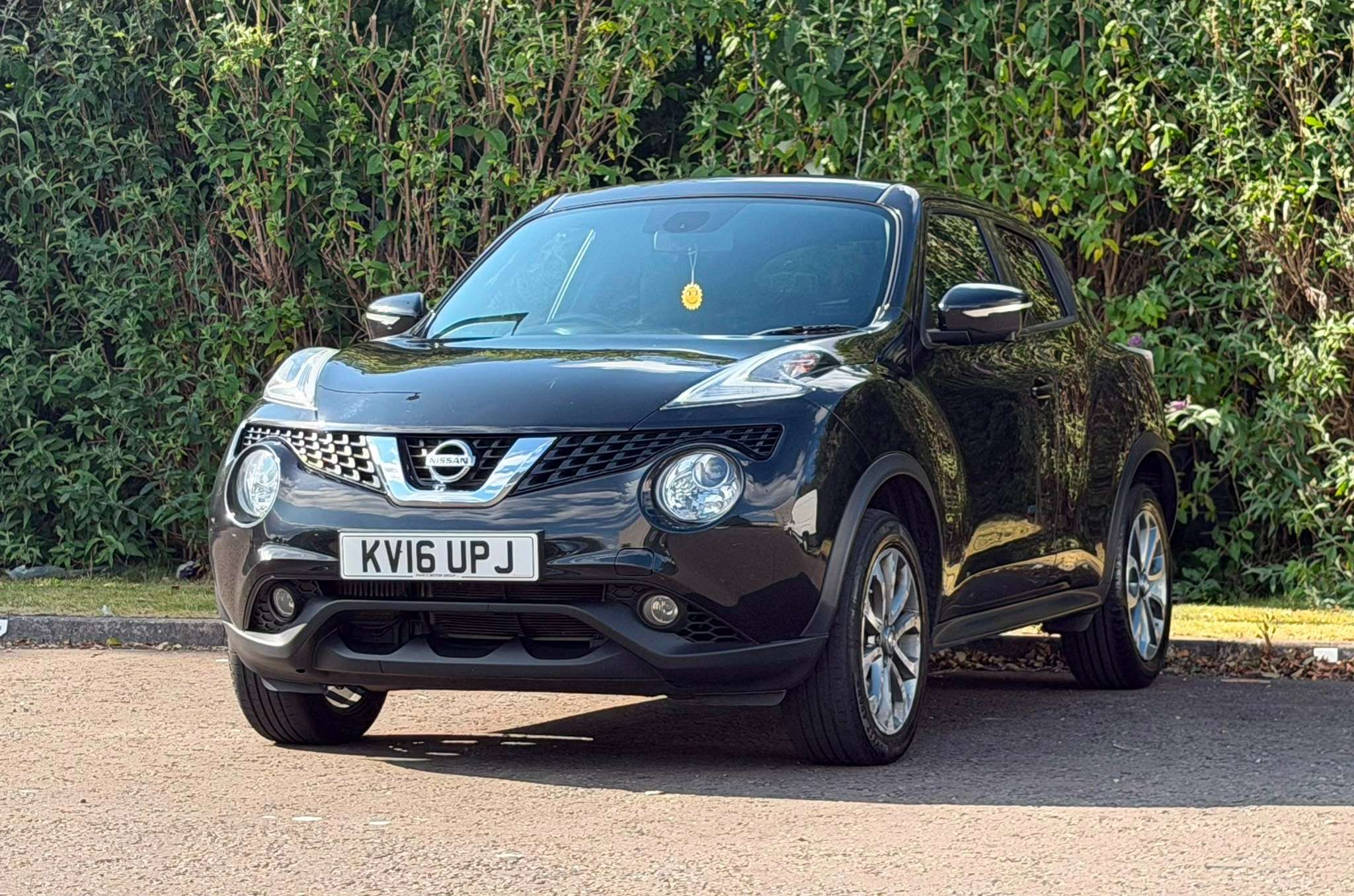 A 2016 NISSAN JUKE 1.5 dCi Tekna SUV 5dr Diesel Manual Euro 6 (s/s) (110 ps) A 2016 NISSAN JUKE 1.5 dCi Tekna SUV 5dr Diesel Manual Euro 6 (s/s) (110 ps)
