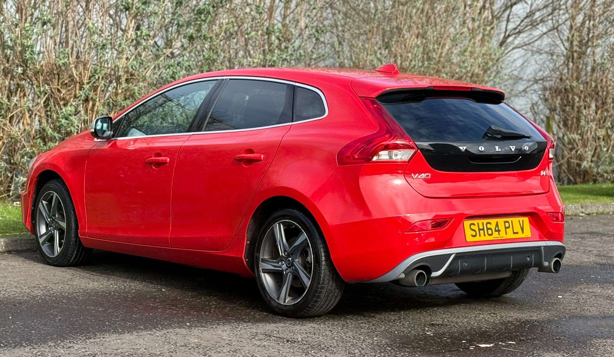 2014 VOLVO V40 2014 VOLVO V40