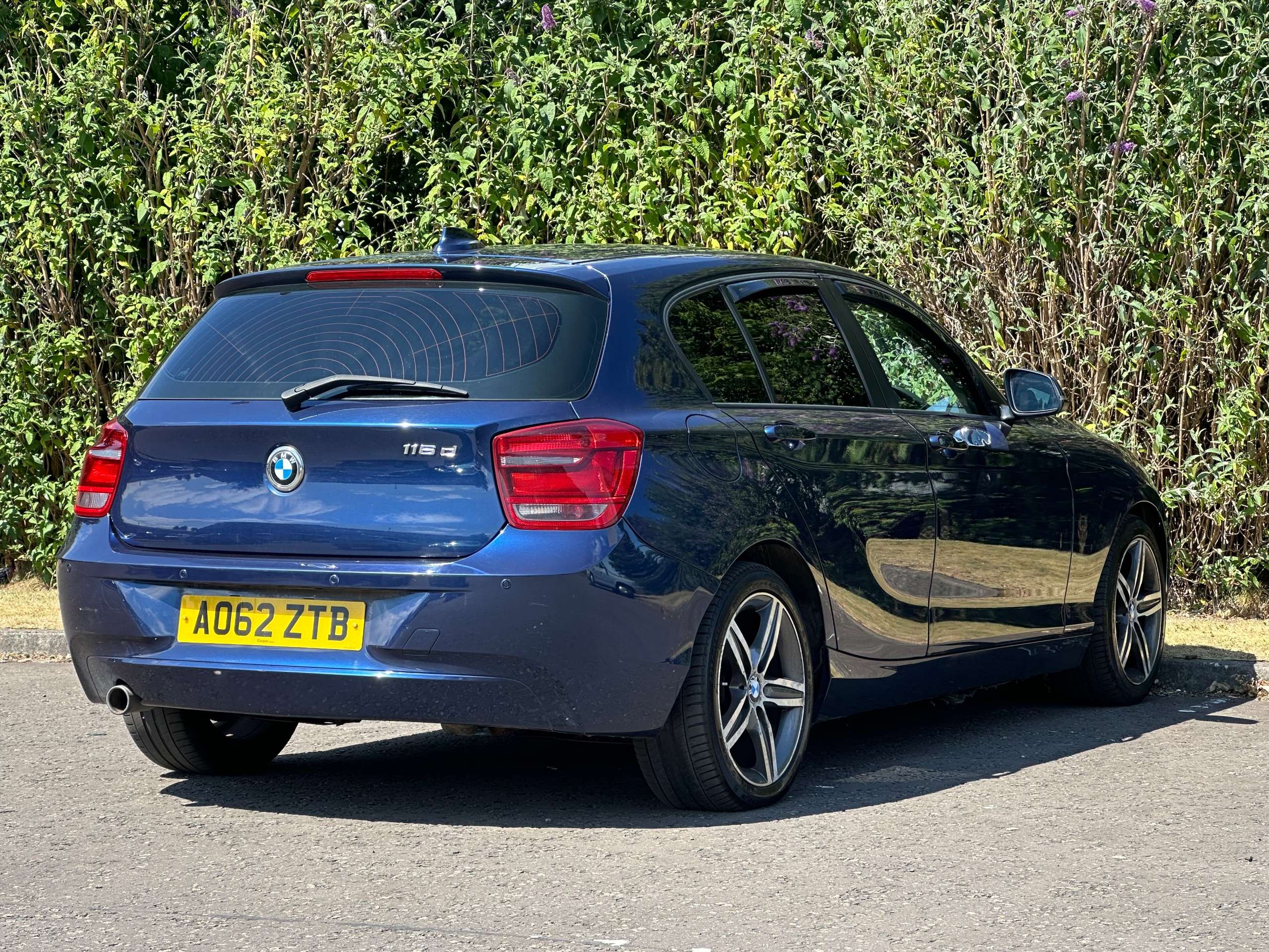 A 2013 BMW 1 SERIES 1.6 116d ED EfficientDynamics Hatchback 5dr Diesel Manual Euro 5 (s/s) (116 ps) A 2013 BMW 1 SERIES 1.6 116d ED EfficientDynamics Hatchback 5dr Diesel Manual Euro 5 (s/s) (116 ps)