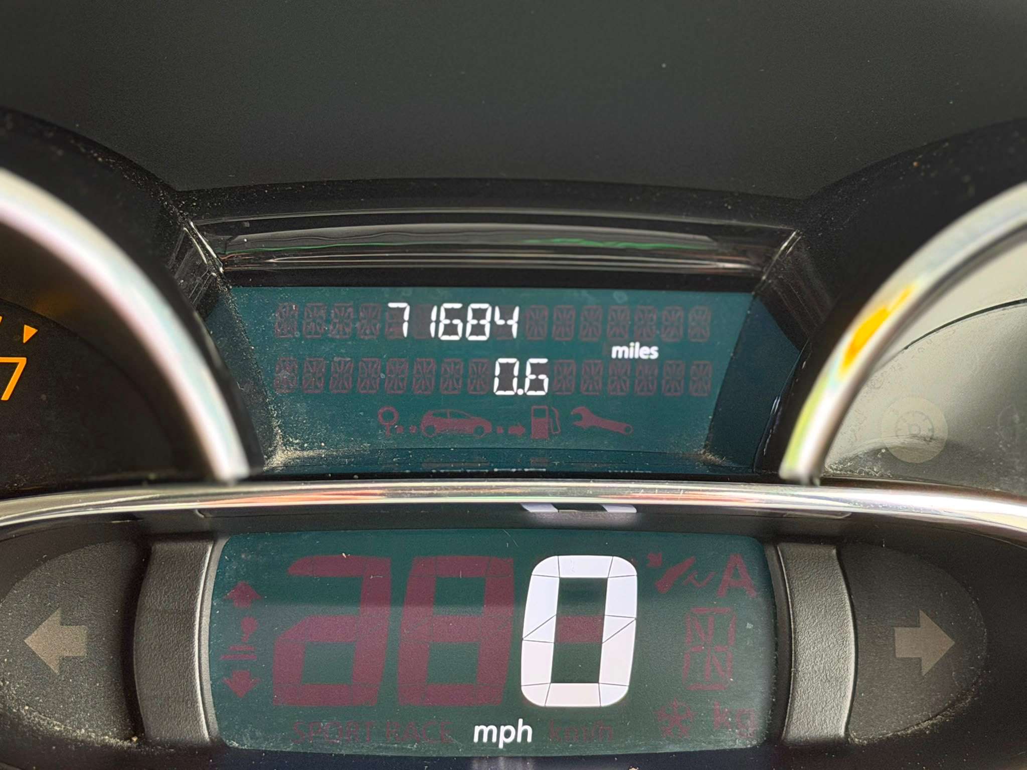 2014 RENAULT CLIO 2014 RENAULT CLIO